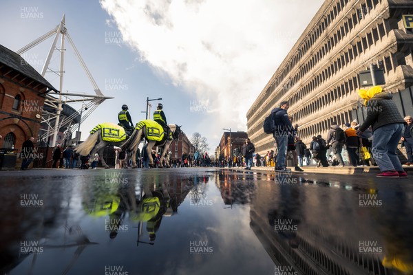 140326 - Wales v Italy - Guinness Six Nations - Fans Ahead of the game 