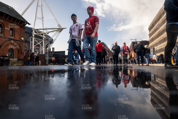 140326 - Wales v Italy - Guinness Six Nations - Fans Ahead of the game 