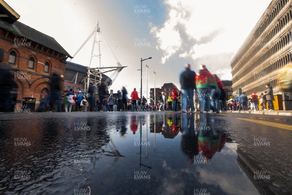 140326 - Wales v Italy - Guinness Six Nations - Fans Ahead of the game 