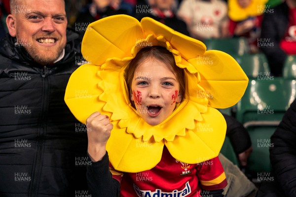 140326 - Wales v Italy - Guinness Six Nations - Fans During the Game