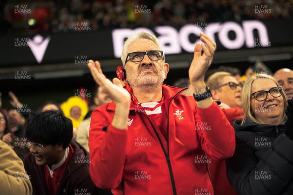 140326 - Wales v Italy - Guinness Six Nations - Fans During the Game