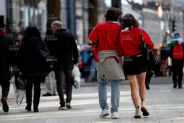 140326 - Wales v Italy - Guinness Six Nations - Fans Ahead of the game 