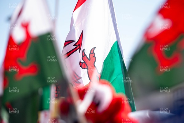 140326 - Wales v Italy - Guinness Six Nations - Fans Ahead of the game 