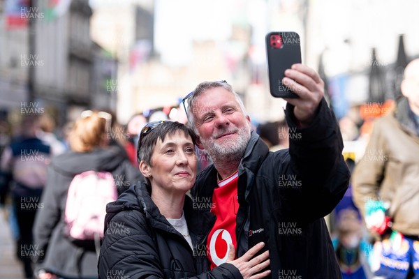 140326 - Wales v Italy - Guinness Six Nations - Fans Ahead of the game 