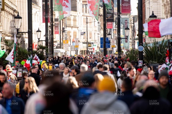 140326 - Wales v Italy - Guinness Six Nations - Fans Ahead of the game 