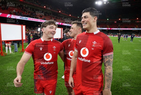 140326 - Wales v Italy - Guinness Six Nations Championship - Dan Edwards, Jarrod Evans and Louis Rees-Zammit of Wales at full time