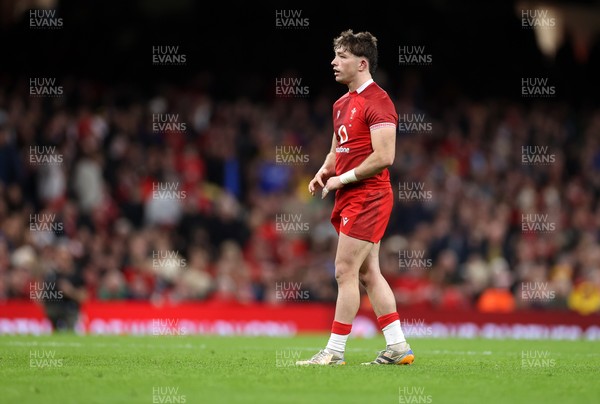 140326 - Wales v Italy - Guinness Six Nations Championship - Dan Edwards of Wales 