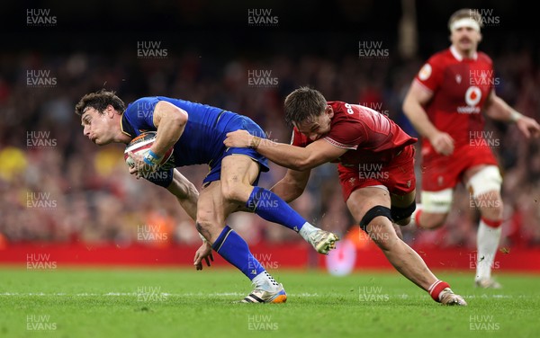 140326 - Wales v Italy - Guinness Six Nations Championship - Lorenzo Pani and Alex Mann of Wales 