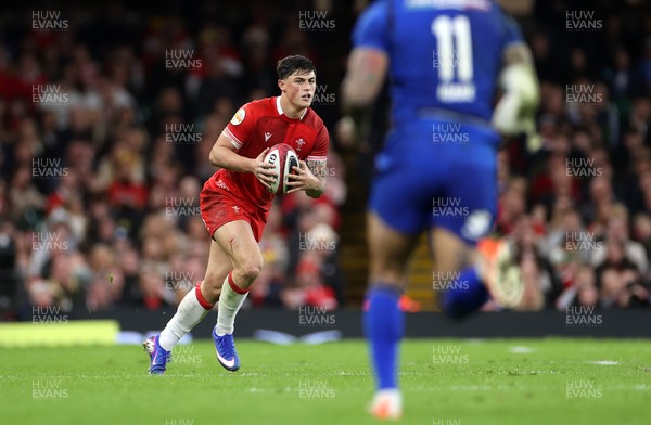 140326 - Wales v Italy - Guinness Six Nations Championship - Louis Rees-Zammit of Wales 