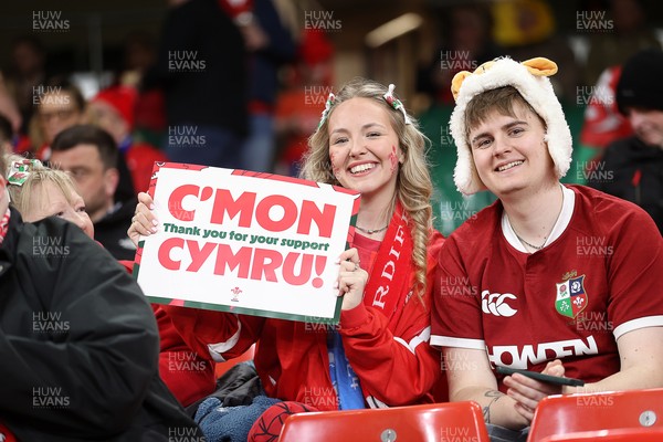 140326 - Wales v Italy - Guinness Six Nations Championship - Fans