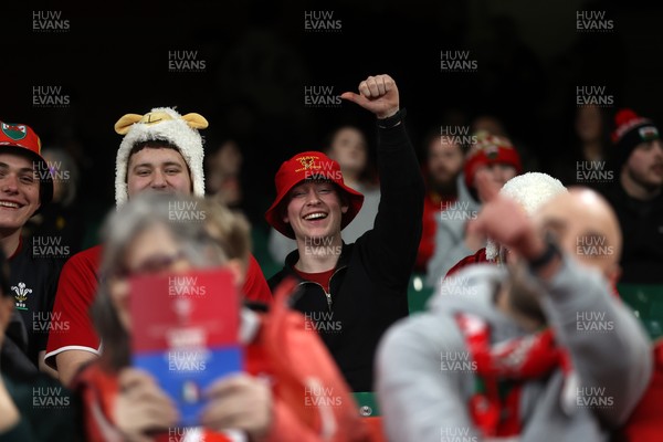 140326 - Wales v Italy - Guinness Six Nations Championship - Fans