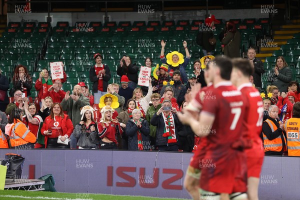 140326 - Wales v Italy - Guinness Six Nations Championship - Fans