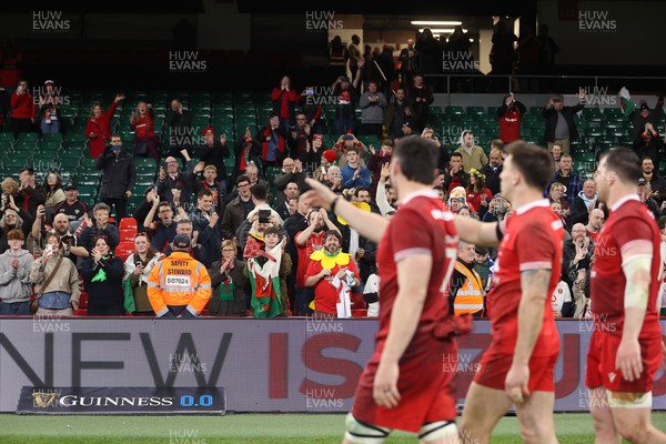 140326 - Wales v Italy - Guinness Six Nations Championship - Fans