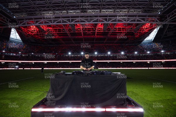 140326 - Wales v Italy, Guinness Six Nations 2026 - Josh Navidi performs at half time