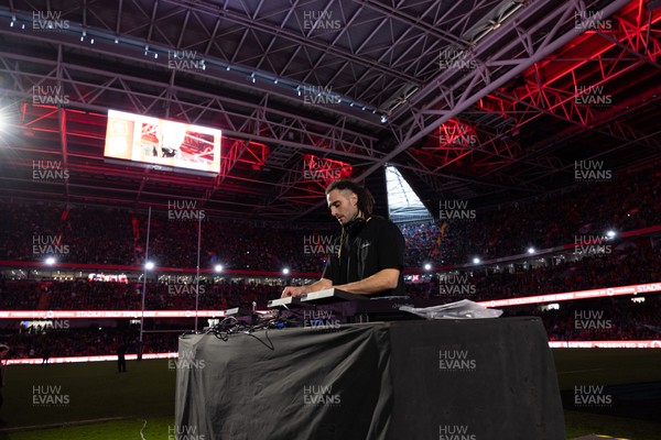 140326 - Wales v Italy, Guinness Six Nations 2026 - Josh Navidi performs at half time