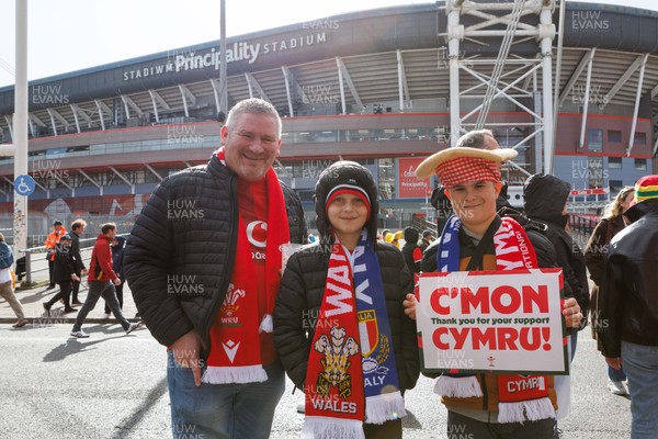 140326 - Wales v Italy - Guinness Six Nations - Wales fans before the match
