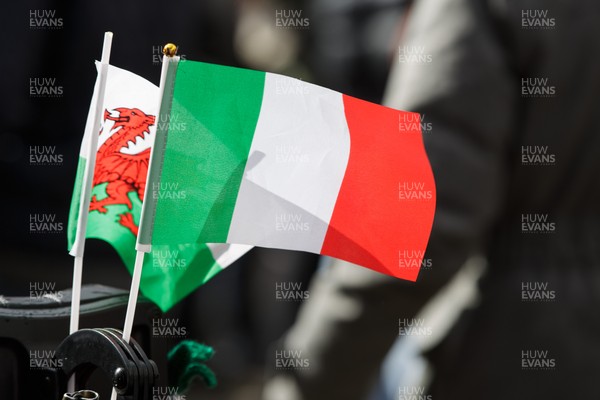140326 - Wales v Italy - Guinness Six Nations - Wales and Italy flags