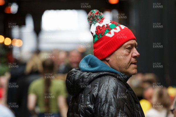 140326 - Wales v Italy - Guinness Six Nations - Wales fans before the match
