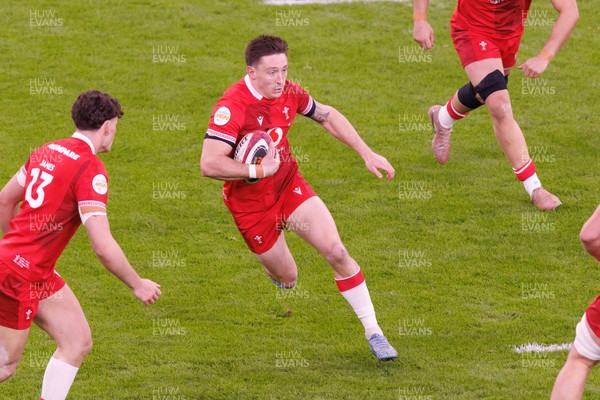 140326 - Wales v Italy - Guinness Six Nations - Josh Adams of Wales on the attack