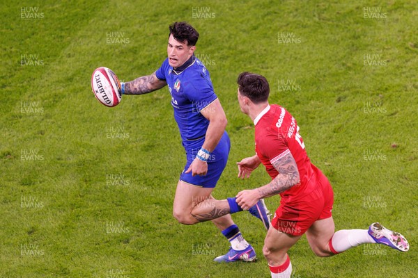 140326 - Wales v Italy - Guinness Six Nations - Tommaso Menoncello of Italy makes a break