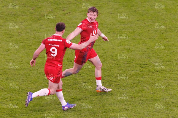 140326 - Wales v Italy - Guinness Six Nations - Dan Edwards of Wales celebrates after scoring a drop goal