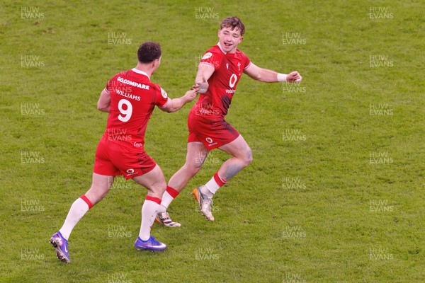 140326 - Wales v Italy - Guinness Six Nations - Dan Edwards of Wales celebrates after scoring a drop goal