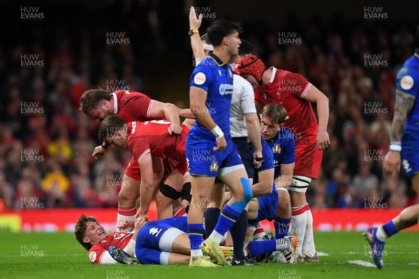 140326 - Wales v Italy - Guinness Men's Six Nations - Ellis Mee of Wales