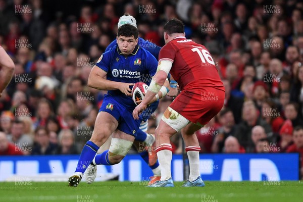 140326 - Wales v Italy - Guinness Men's Six Nations - Giacomo Nicotera of Italy is challenged by Ryan Elias of Wales