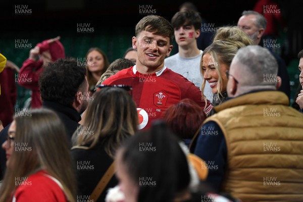 140326 - Wales v Italy - Guinness Men's Six Nations - Alex Mann of Wales with family at full time