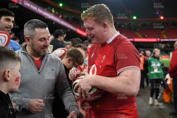 140326 - Wales v Italy - Guinness Men's Six Nations - Rhys Carre of Wales with fans at full time