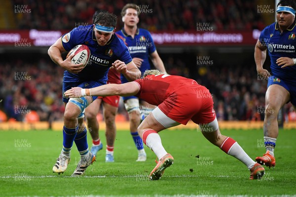 140326 - Wales v Italy - Guinness Men's Six Nations - Michele Lamaro of Italy is challenged by Blair Murray of Wales