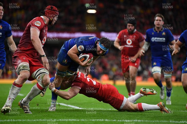 140326 - Wales v Italy - Guinness Men's Six Nations - Michele Lamaro of Italy is challenged by Blair Murray of Wales