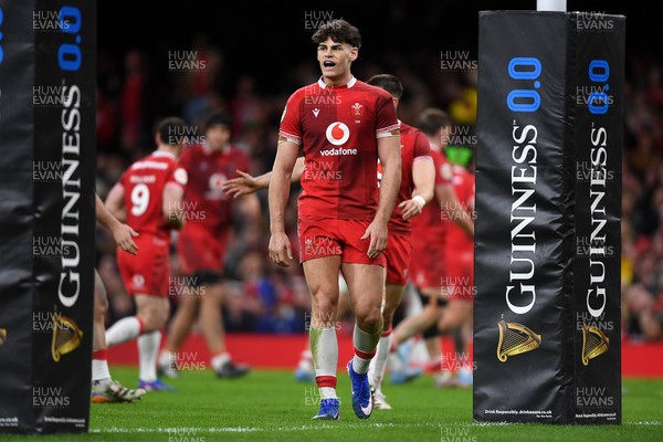 140326 - Wales v Italy - Guinness Men's Six Nations - Eddie James of Wales