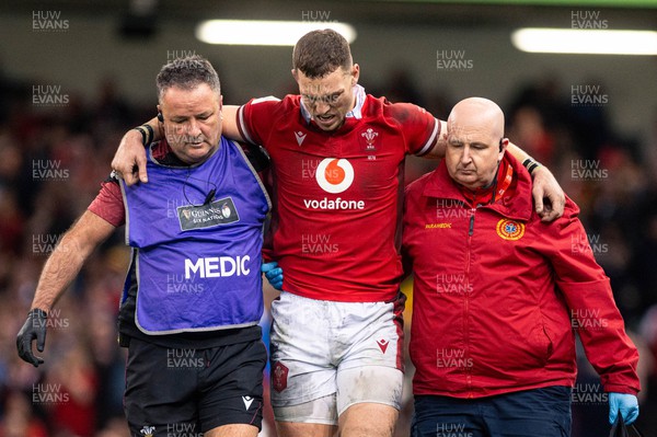 160324 - Wales v Italy - Guinness Six Nations - George North of Wales Leaves the international field for the final time 