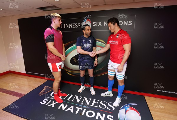 160324 - Wales v Italy - Guinness 6 Nations 2024 - Coin Toss with captains Dafydd Jenkins of Wales and Michele Lamaro of Italy and Referee Mathieu Raynal 