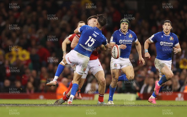 160324 - Wales v Italy - Guinness 6 Nations 2024 - Mason Grady of Wales and Lorenzo Pani of Italy collide