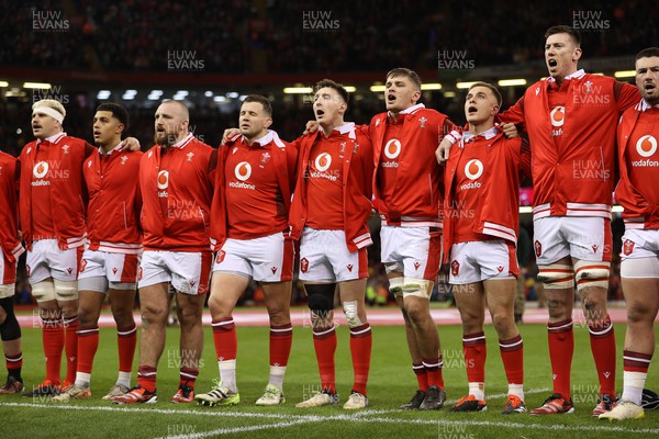 160324 - Wales v Italy - Guinness 6 Nations 2024 - Wales sing the anthem