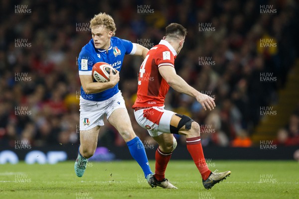 160324 - Wales v Italy - Guinness Six Nations - Louis Lynagh of Italy looks for a gap