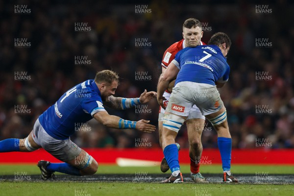 160324 - Wales v Italy - Guinness Six Nations - Mason Grady of Wales is tackled by Michele Lamaro of Italy