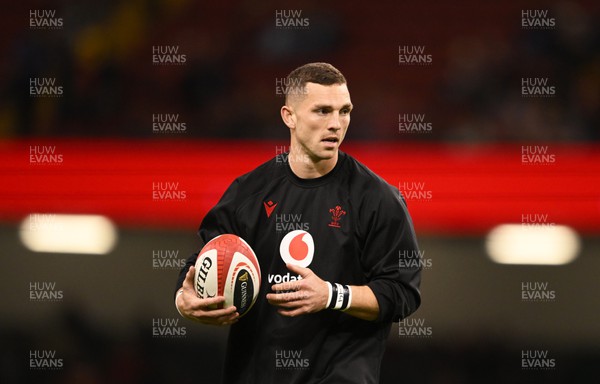 160324 - Wales v Italy - Guinness Six Nations - George North of Wales warms up ahead of kick off