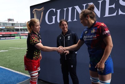 170526 - Wales v Italy, 2026 Guinness Women’s 6 Nations - Wales Captain Bethan Lewis of Wales with Elisa Giordano of Italy at the coin toss