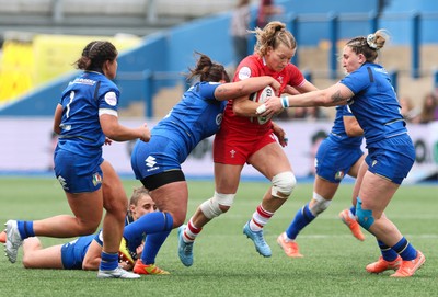 170526 - Wales v Italy, 2026 Guinness Women’s 6 Nations - Carys Cox of Wales charges through the Italian defence