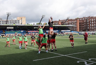170526 - Wales v Italy, 2026 Guinness Women’s 6 Nations - Wales warm up ahead of the match