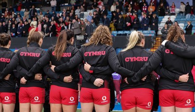 170526 - Wales v Italy, 2026 Guinness Women’s 6 Nations - The Wales team line up for the anthems ahead of the match