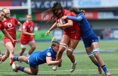 170526 - Wales v Italy, 2026 Guinness Women’s 6 Nations - Jorja Aiono of Wales is tackled