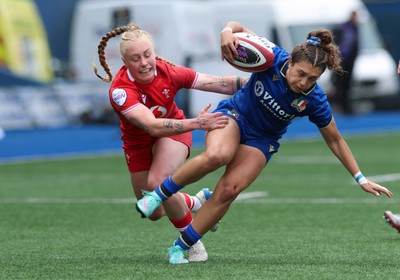 170526 - Wales v Italy, 2026 Guinness Women’s 6 Nations - Francesca Granzotto of Italy is tackled by Nikita Prothero of Wales