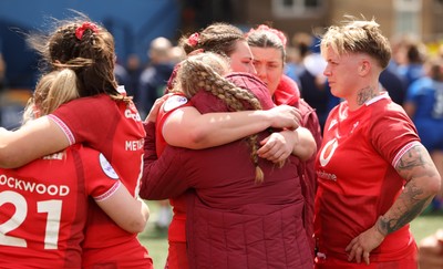 170526 - Wales v Italy, 2026 Guinness Women’s 6 Nations - Wales players at the end of the match