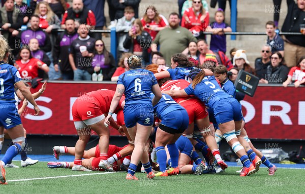 170526 - Wales v Italy, 2026 Guinness Women’s 6 Nations - Wales power over for their third try