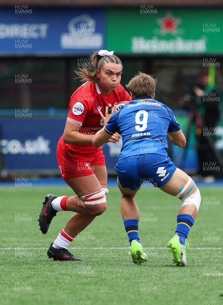 170526 - Wales v Italy, 2026 Guinness Women’s 6 Nations - Bryonie King of Wales takes on Sofia Stefan of Italy