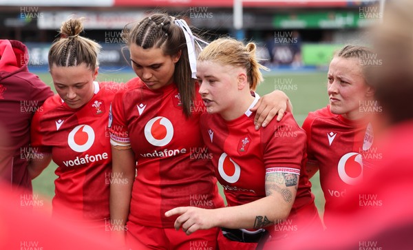 170526 - Wales v Italy, 2026 Guinness Women’s 6 Nations - Bethan Lewis of Wales speaks to the team at the end of the match